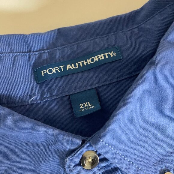 Easy Care Wrinkle Resistant Long Sleeve Button Down Shirt w/ Pocket - Picture 7 of 8